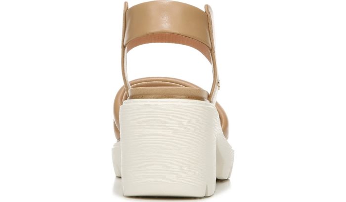 Brown Dr Scholl's A Mood Platform Sandal A Mood Platform Sandal | ZjbNzaWJ